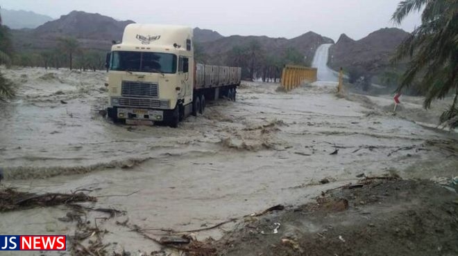 سیل شدید در سیستان و بلوچستان بسیاری از راه ها را بست