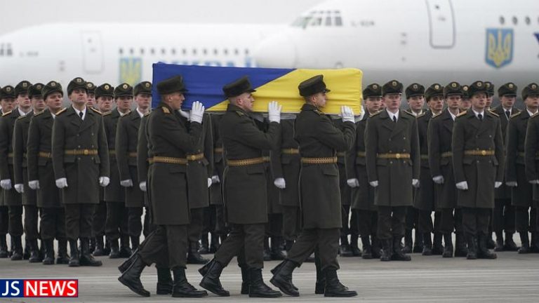 پیکر جان‌باختگان اوکراینی به کشورشان بازگشت