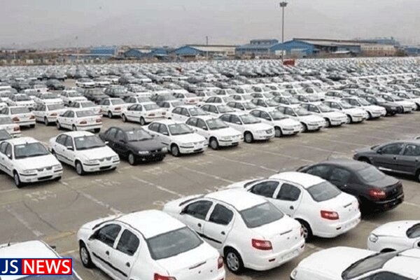 قیمت خودرو - افزایش ۳۰ درصدی قیمت خودرو در یکسال اخیر/ واردات منجر به افزایش نرخ ارز می‌شود