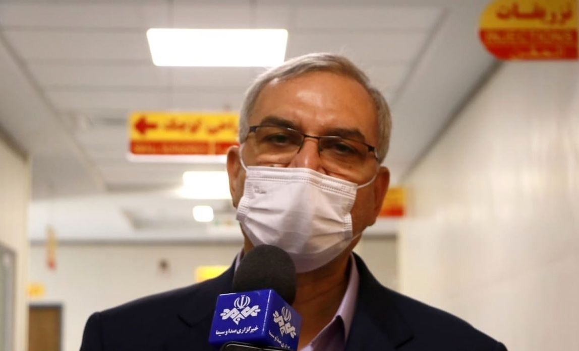 عیادت وزیر بهداشت از دانش آموزان مسموم قمی