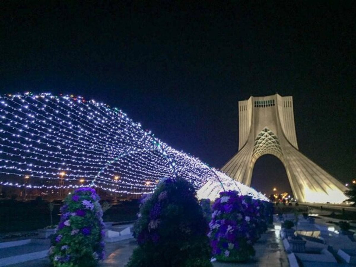 بازدیدکنندگان برج آزادی در تهران رکورد زدند