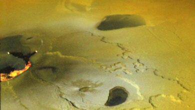 تصویر شگفت انگیز از آتشفشان در قمر آیو فعال ترین جرم منظومه شمسی