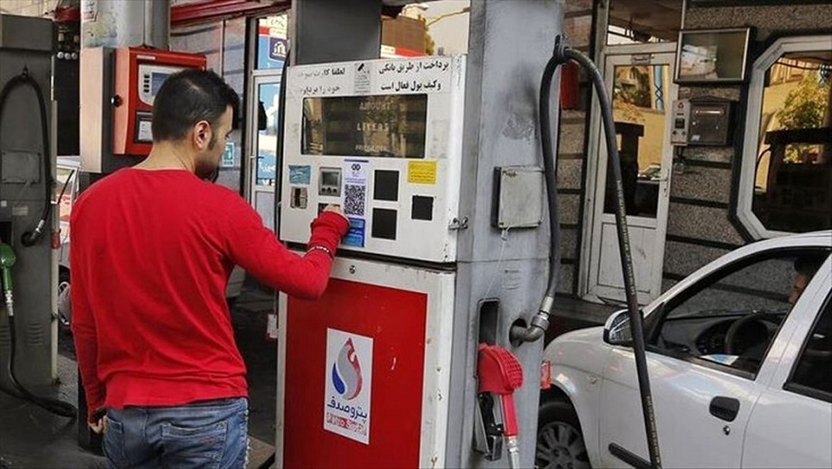 بر اساس لایحه بودجه ۱۴۰۲ قرار نیست قیمت بنزین افزایش پیدا کند