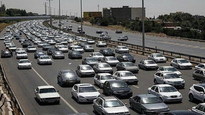 ترافیک سنگین آزادراه تهران - کرج به گفته مدیرکل راهداری و حمل و نقل استان البرز