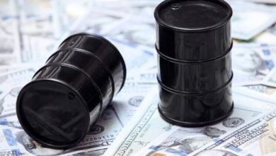 نفت 8 390x220 - اعلام افزایش ذخایر آمریکا نفت را ارزان کرد