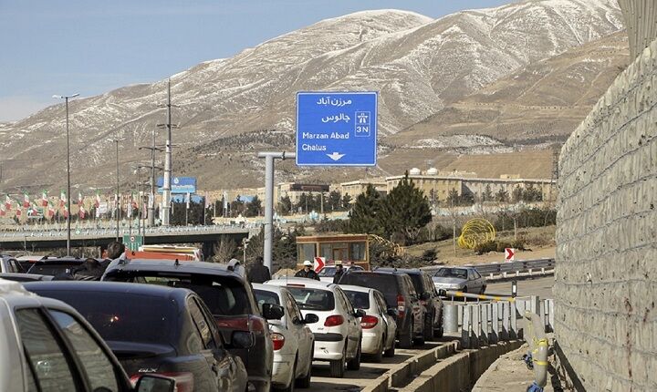 ترافیک در جاده چالوس و آزادراه تهران شمال سنگین شد