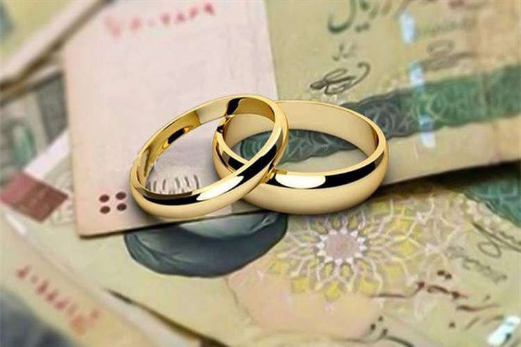 زوجین دهه شصتی کالابرگ جهیزیه و وام ویژه ازدواج دریافت می کنند
