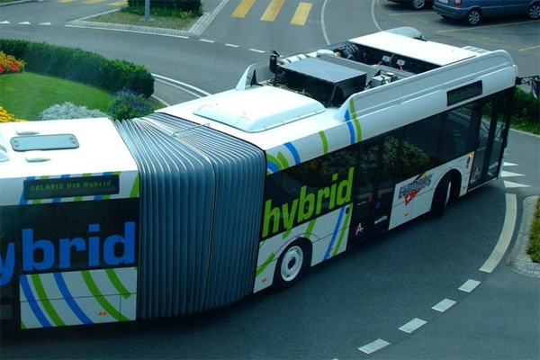 نخستین اتوبوس متروباس به ناوگان حمل و نقل تهران پیوست