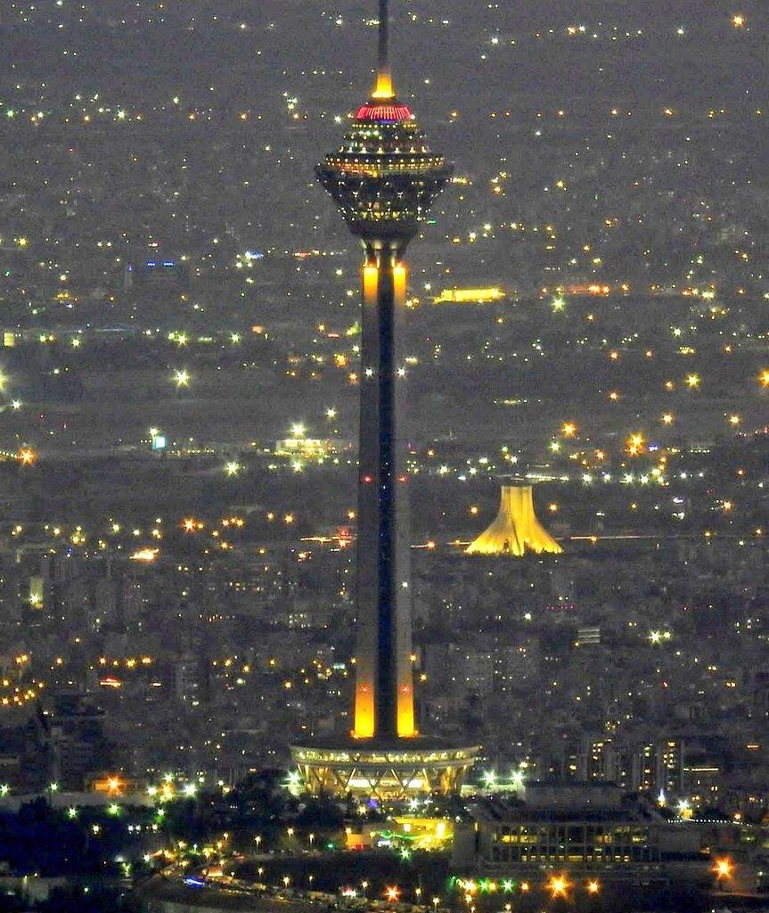 برج میلاد چهارشنبه(15 شهریور) تعطیل است