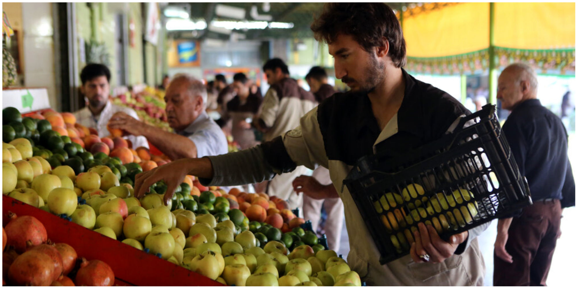 کاهش قیمت میوه در میادین میوه و تره بار تهران