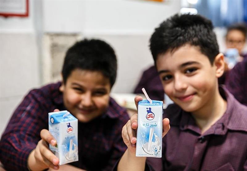 منابع برای توزیع شیر در مدارس دولتی تامین شد
