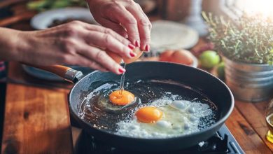آیا خوردن تخم مرغ سطح کلسترول را افزایش می دهد؟