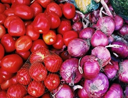 کاهش عوارض صادرات پیاز و گوجه فرنگی