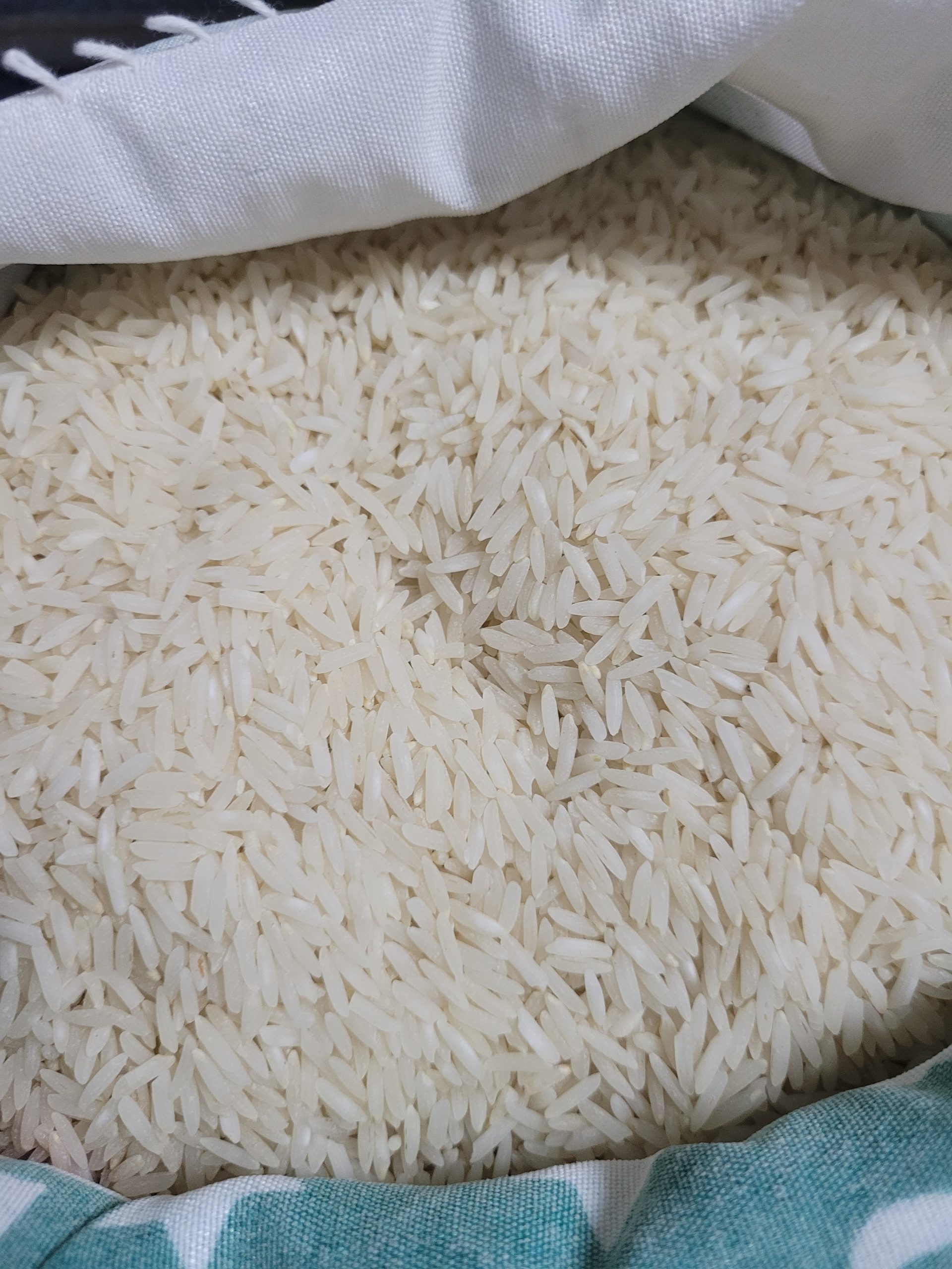 برای تنظیم بازار برنج، واردات بی رویه راهکار مناسبی نیست