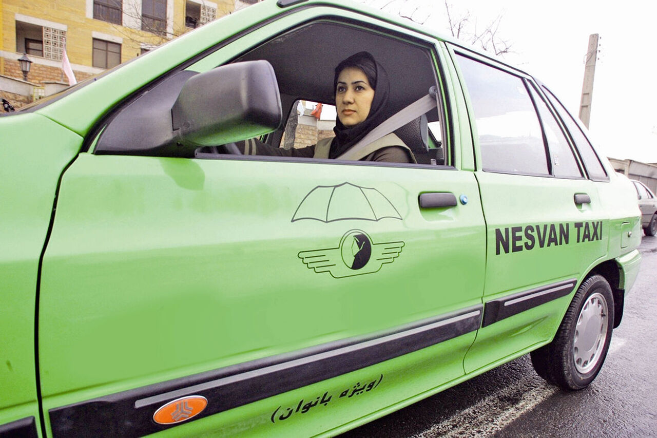 تشویق رانندگان تاکسی برای هوشمند سازی