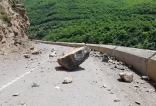 هشدار سقوط سنگ در جاده چالوس