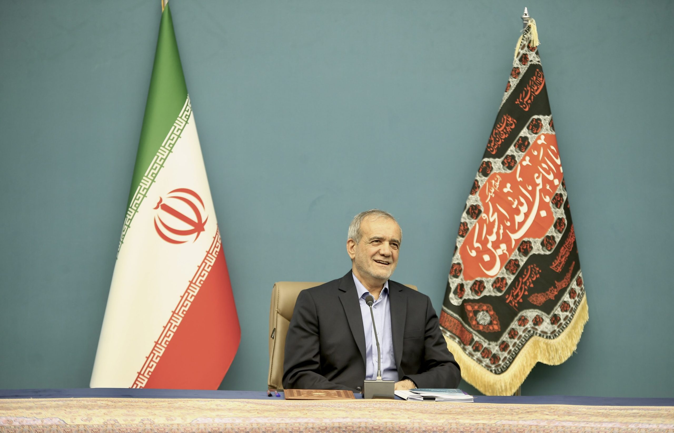 جلسه شورای عالی انقلاب فرهنگی