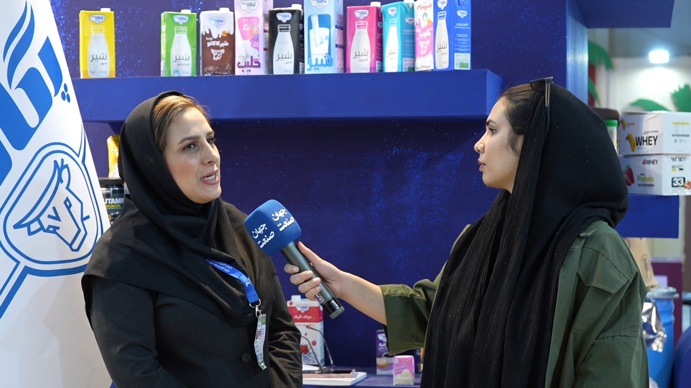 سارا-محمودی،-مدیر-تبلیغات-بازار-شرکت-پگاه