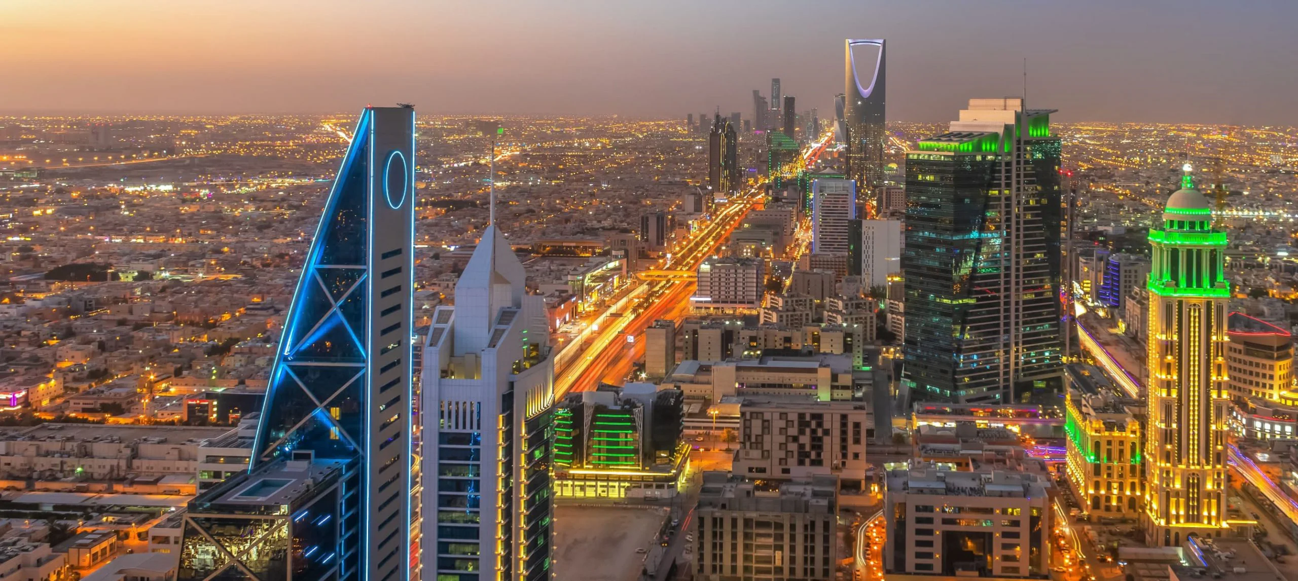 مجاز به ترددند