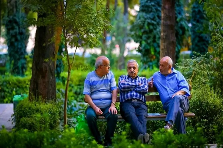 زمان دریافت معوقات فروردین برای بازنشستگان اعلام شد؛ چه کسانی مشمول هستند؟