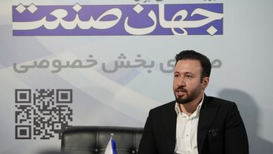 - آراد پورکار کارشناس بازار سرمایه