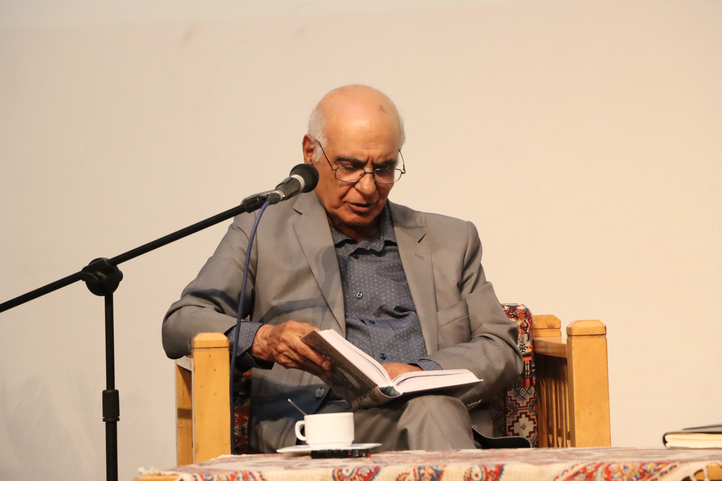 هوشنگ مرادی کرمانی