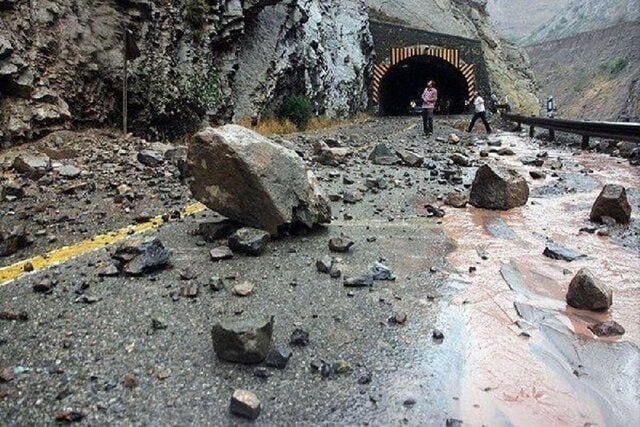 انسداد جاده چالوس
