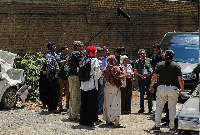 بازدید خبرنگار خارجی زندان اوین