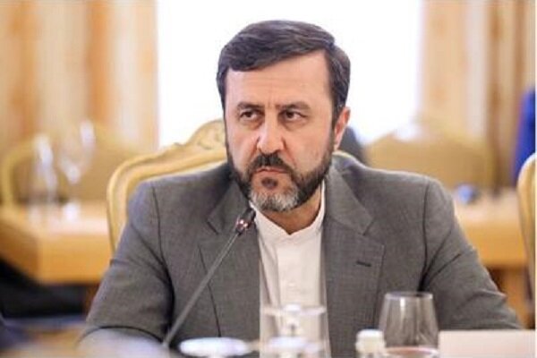 غریب‌آبادی همکاری با آژانس