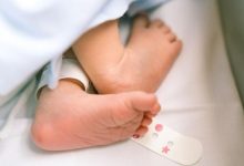 پیرترین نوزاد دنیا متولد شد