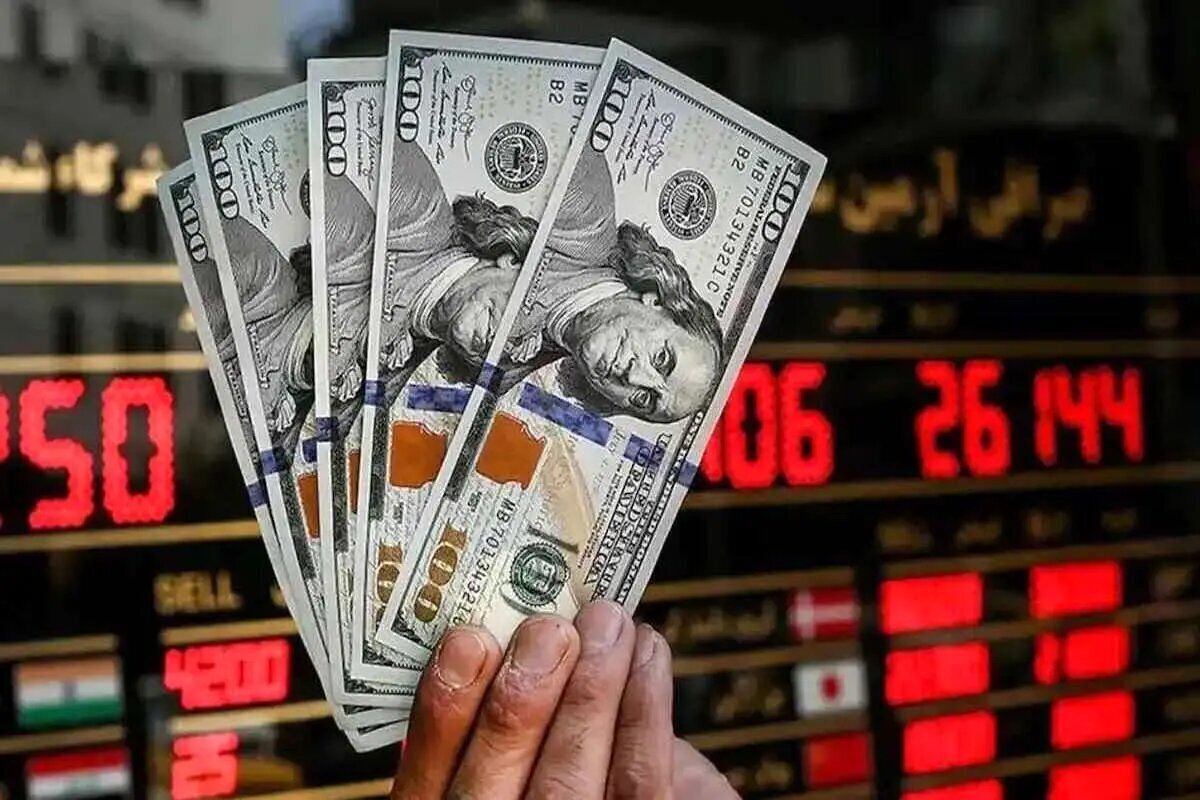 پیش بینی اتاق بازرگانی از قیمت دلار ؛ دلار به ۱۶۵ هزار تومان می‌رسد