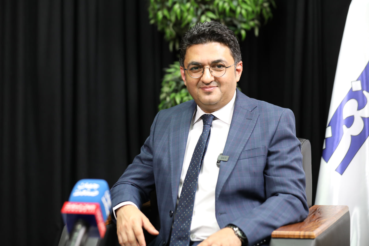 شهرام شریعتی