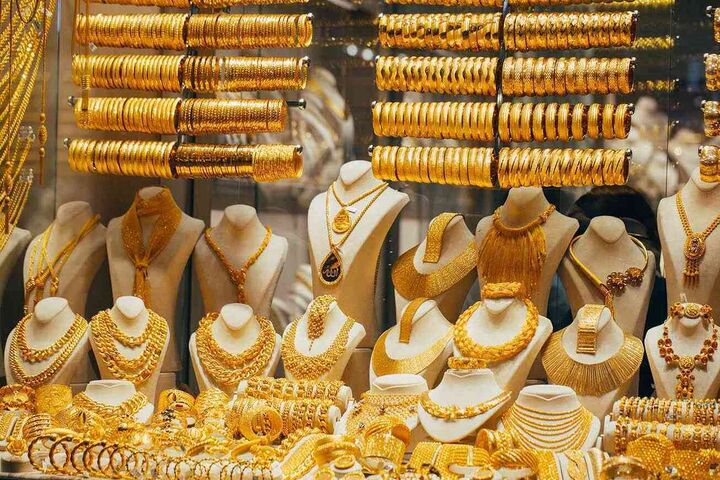 طلا در مسیر خود باقی ماند