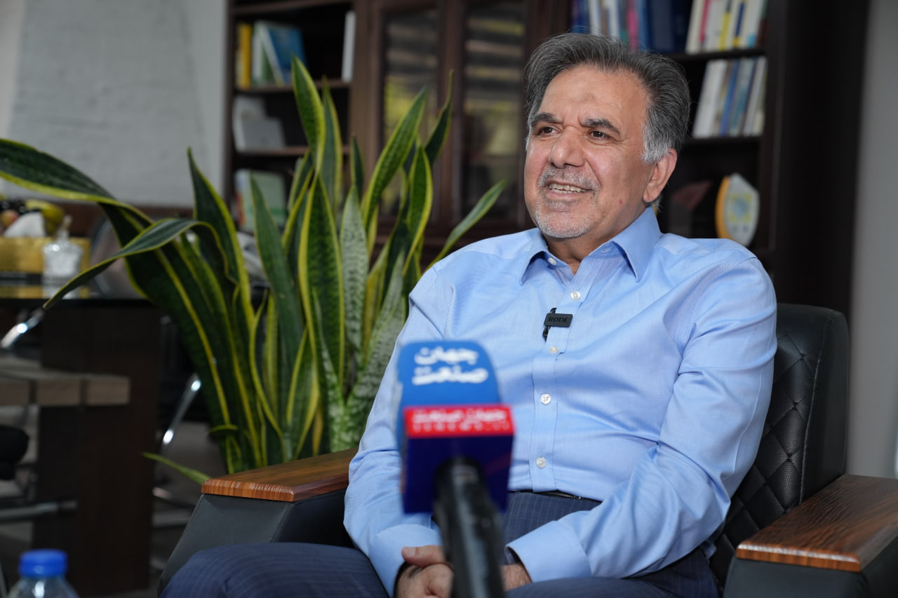 عباس آخوندی