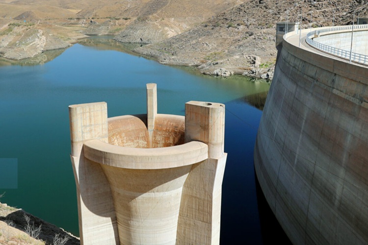 منابع آبی