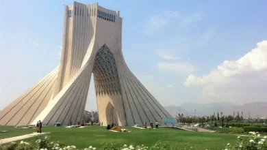 گرم و غبارآلود