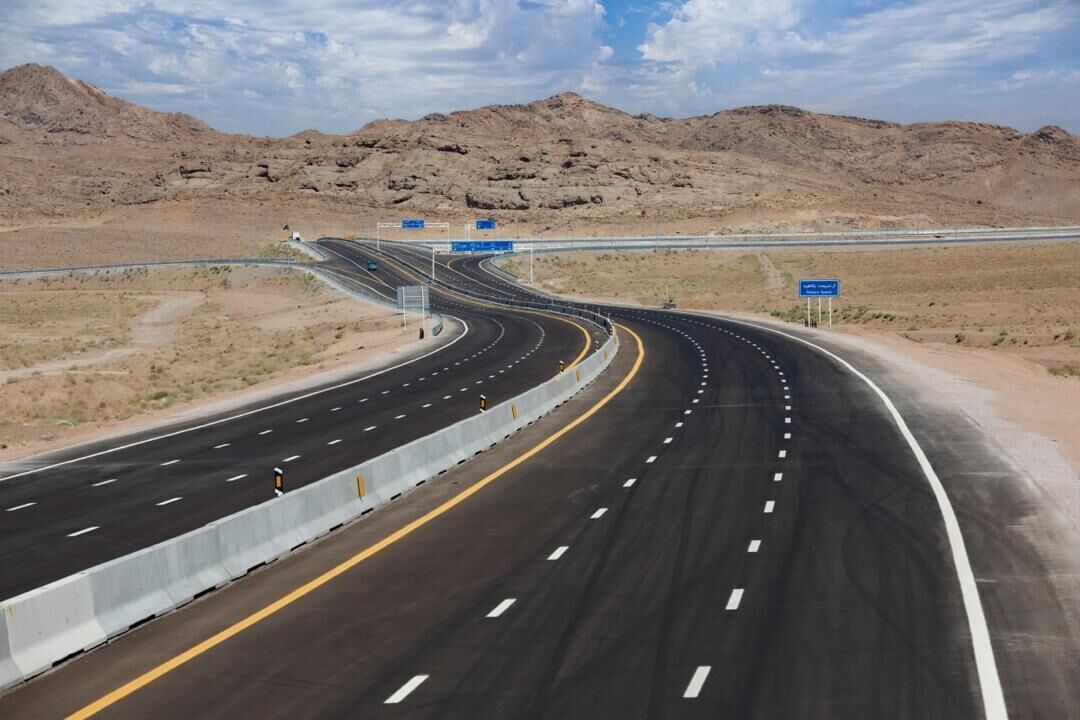 بهره برداری باند شرقی قطعه ۲ آزادراه تهران-شمال