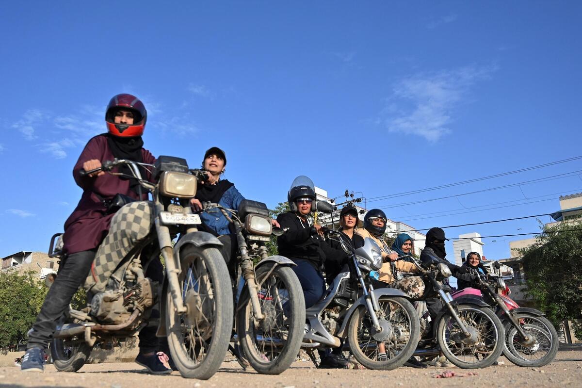 گواهینامه موتورسواری زنان