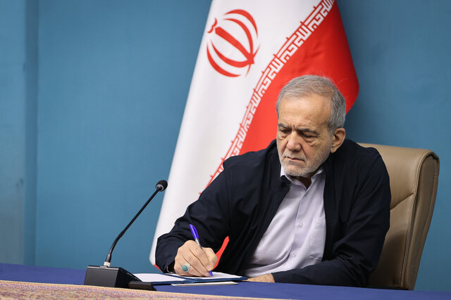 پزشکیان از مربیان و ورزشکاران کشتی فرنگی قدردانی کرد
