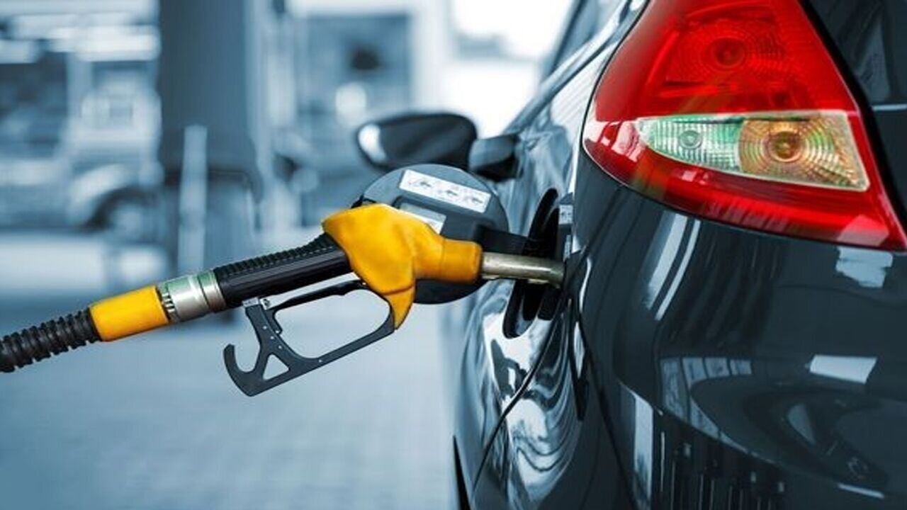 جهش قیمت دلار با واردات بنزین و گازوئیل؛ هشدار مرکز پژوهش های مجلس