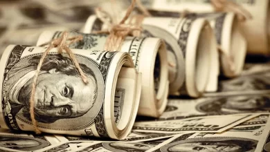 فولاد و فرآوردههای نفتی: مجوز مشروط عرضه ارز صادراتی در تالار دوم، پازل ارزی را کامل میکند؟