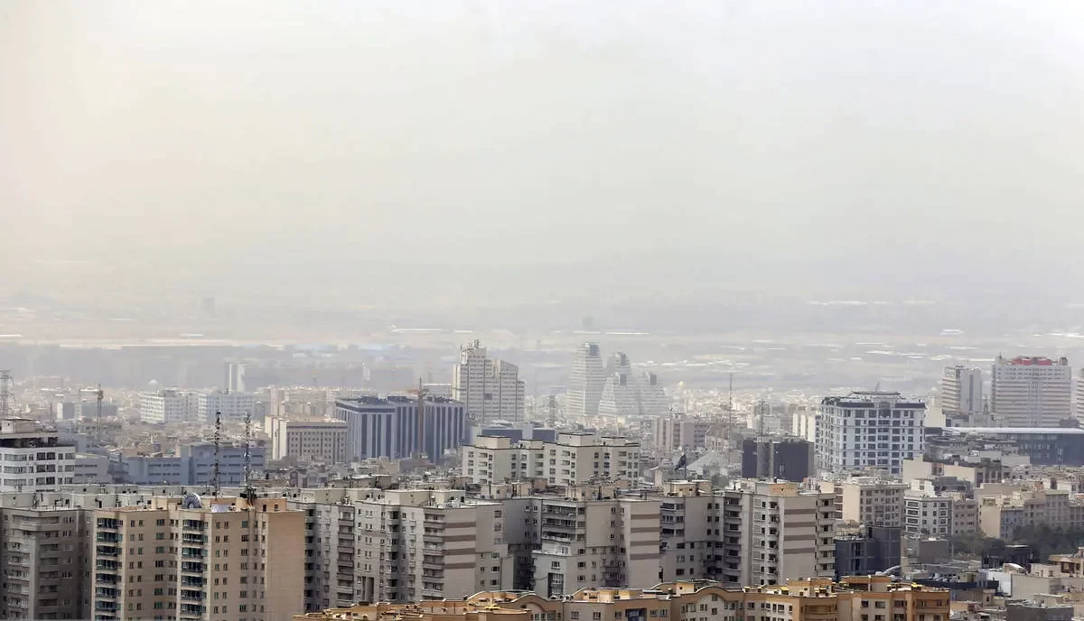 آسمان تهران در روزهای آینده: گرد و خاک و وزش باد در انتظار است