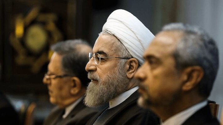 از دستور روحانی تا هشدار سیف؛ داستان فروش بیحد و حصر سکهها