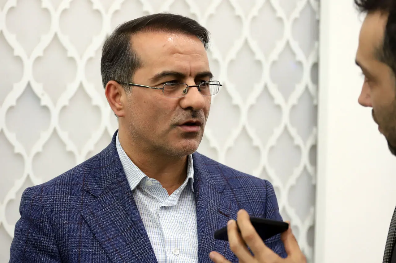 اطمینان دولت به کارمندان: اصلاح نظام اداری بدون تعدیل نیرو انجام میشود