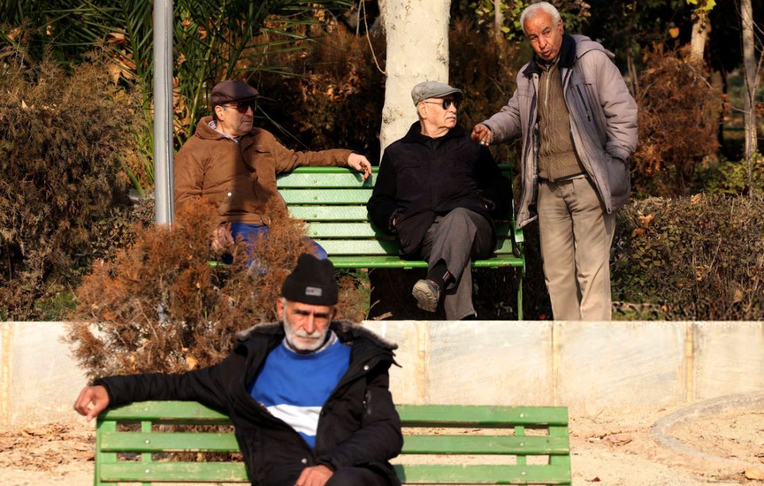 بازنشستگان بخوانند؛ وام ۵۰ میلیونی طرح کرامت رضوی دوباره اجرا میشود