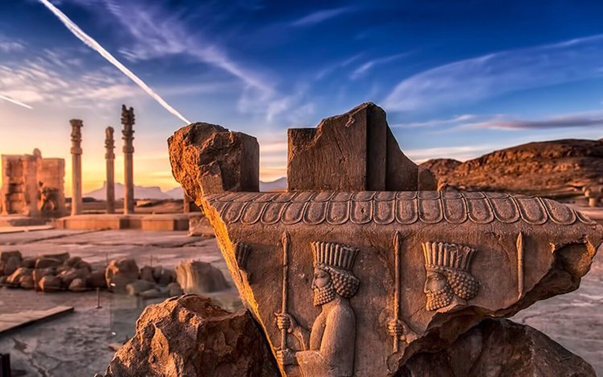 بتن جای تاریخ را می‌گیرد؛ تخت جمشید در آستانه بحران