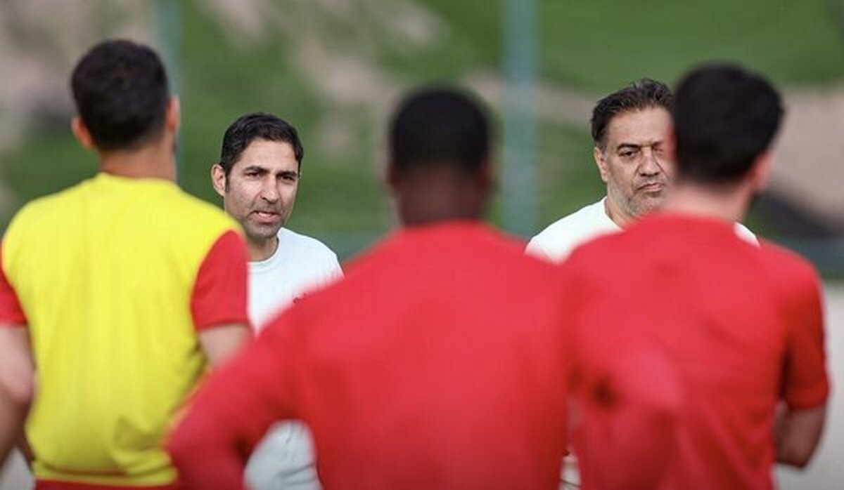سرمربی پرسپولیس در انتظار تکلیف دفاع چپ؛ احمدزاده یا محمدی؟