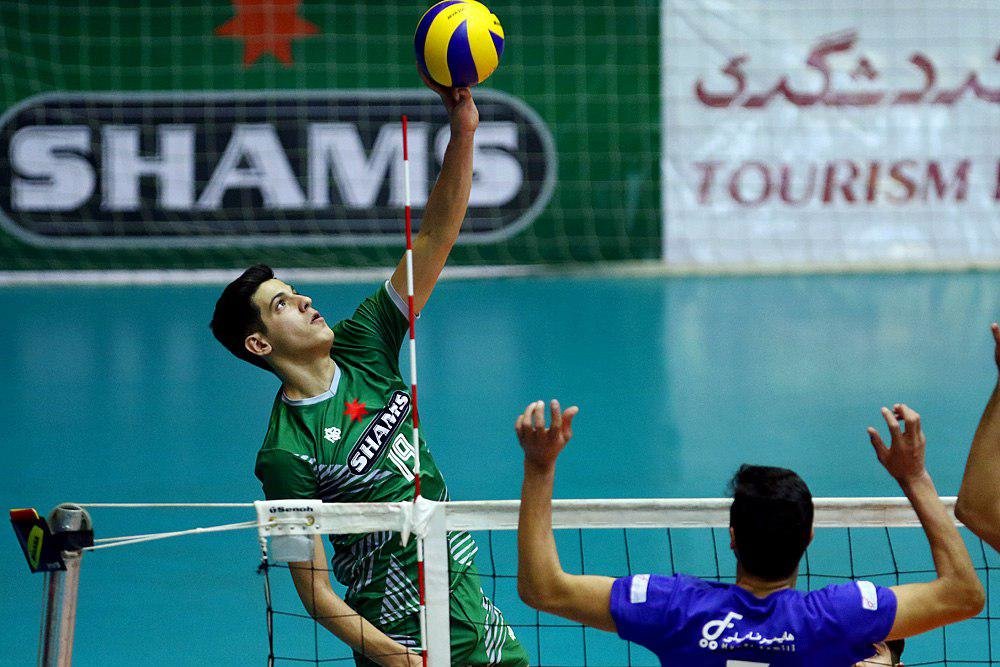 صابر کاظمی به ایران رسید؛ امید به درمان توسط پروفسور سمیعی