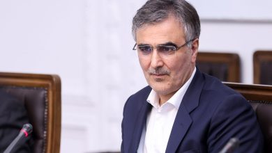 فرزین: بانکهای ناتراز یکییکی اصلاح میشوند؛ بانک آینده نخستین گام گزیر بانکی