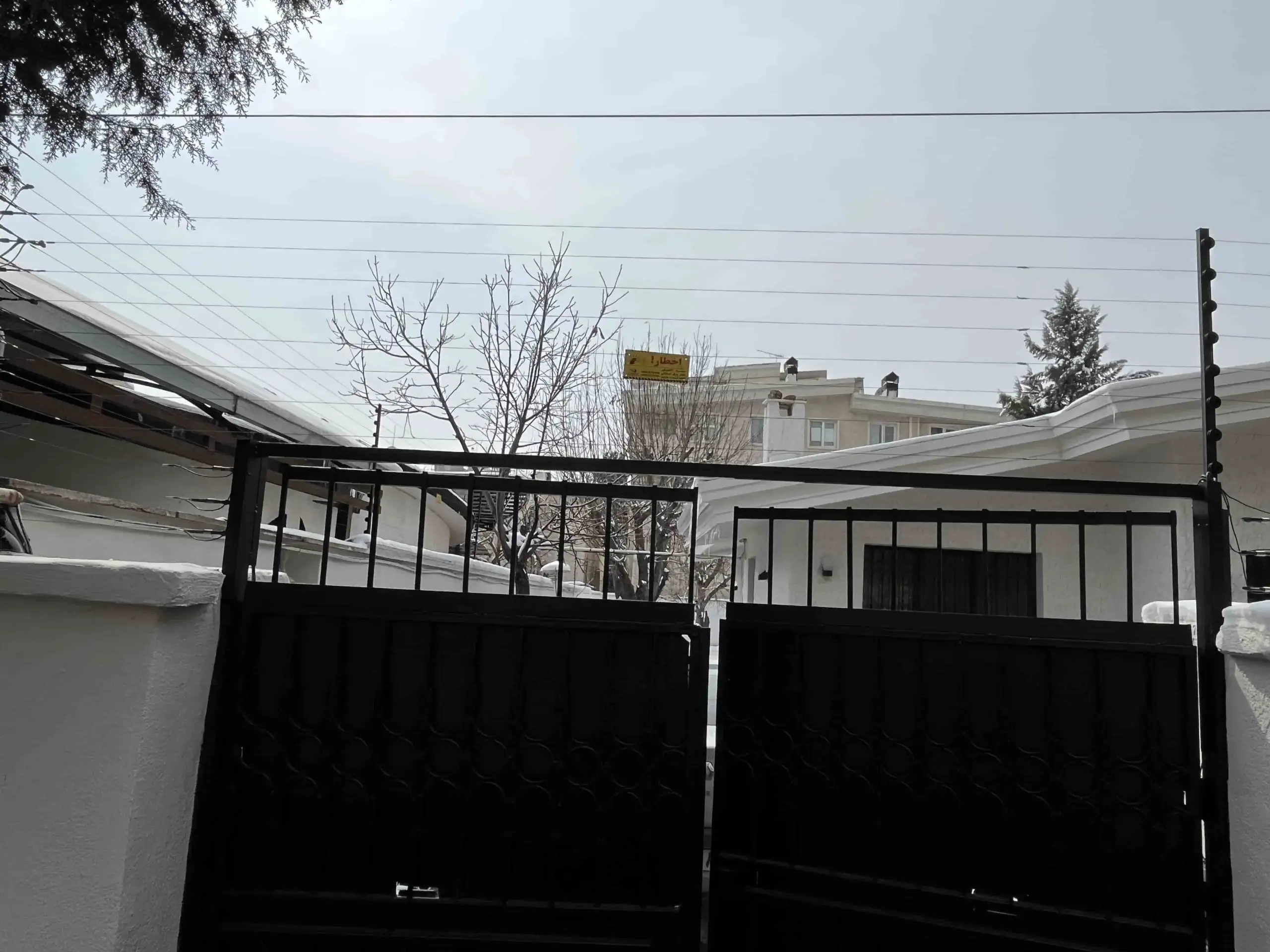 فنس الکتریکی برای ویلاها